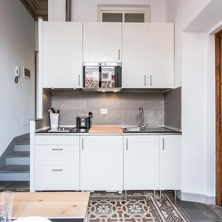 Apartment Bargello